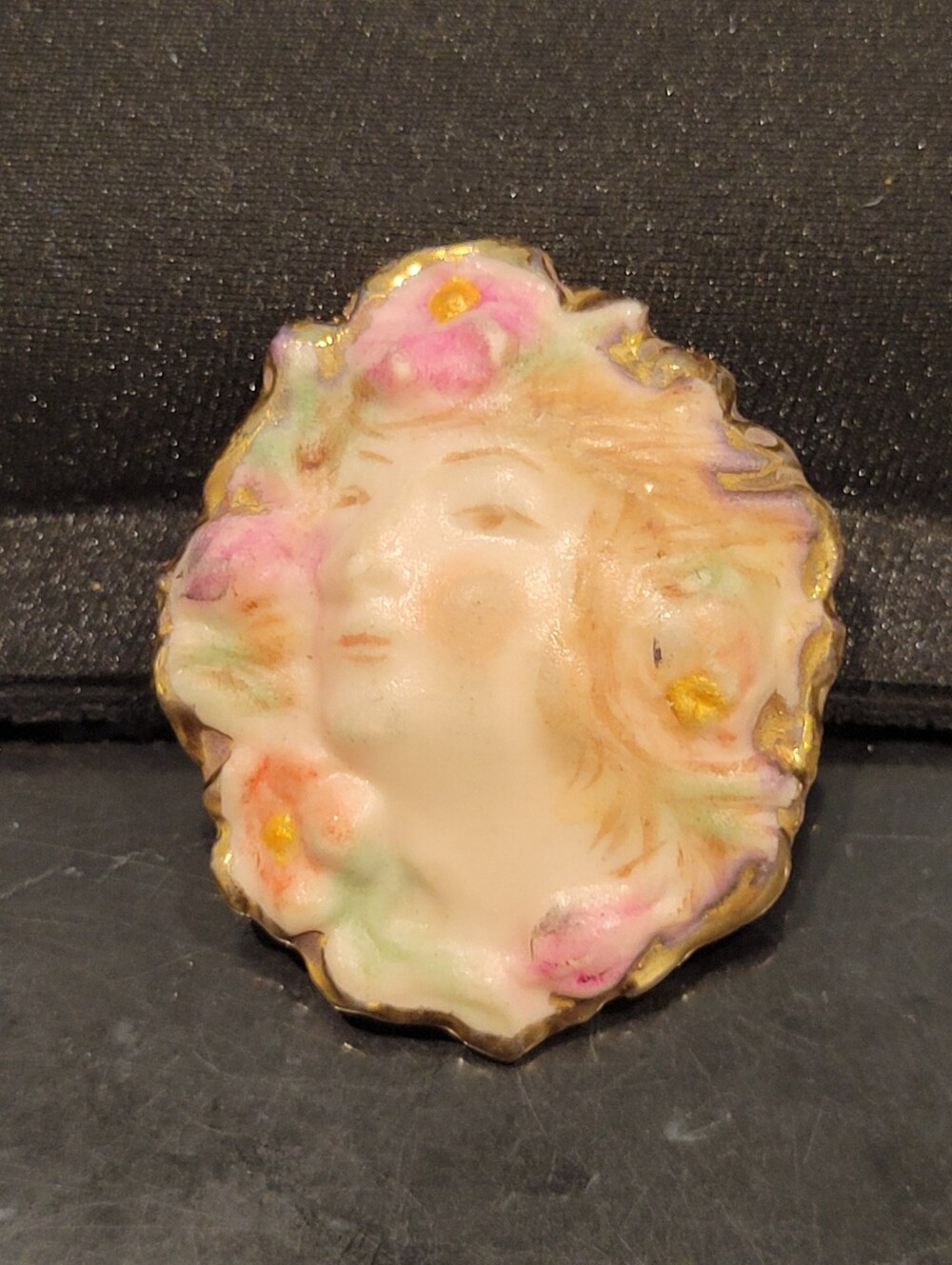 Vintage‎ Porcelain Oval Cameo Lady Portrait Floral Brooch Pin Multicolor -Read